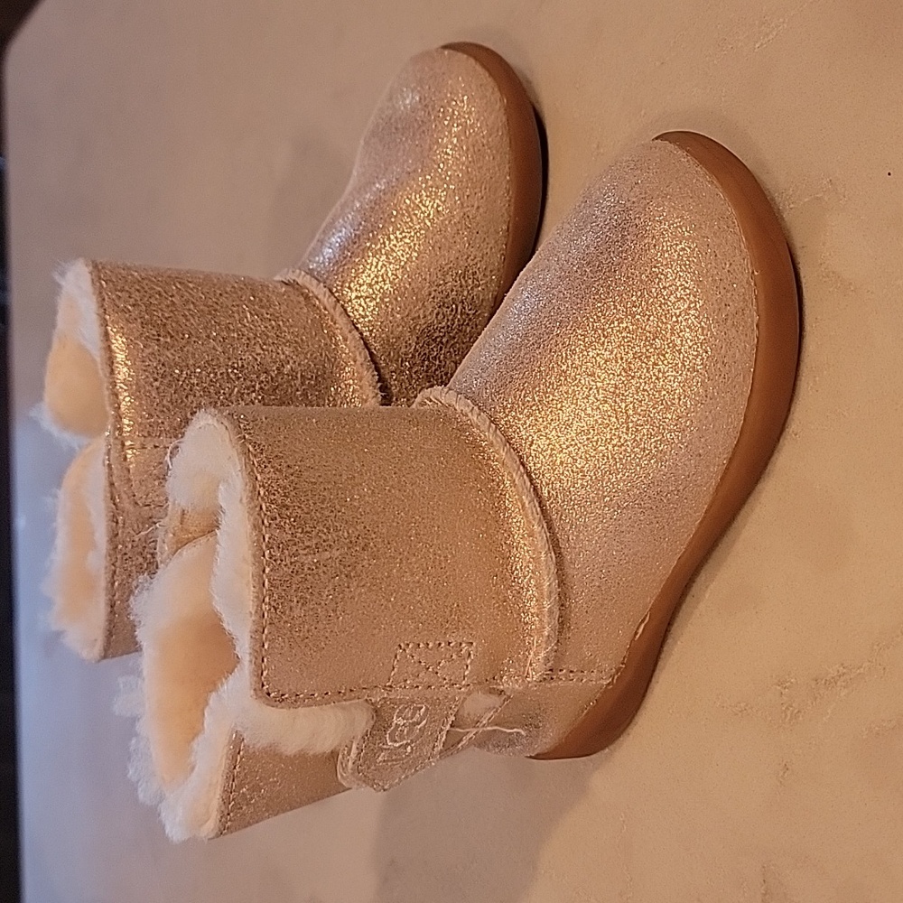 UGG Kids Pink Glitter Boots Shoes Sheepskin 7 Toddler Girls